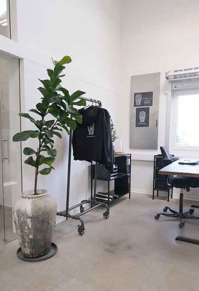 ESRA, Metall Garderobe, Kleiderständer 2 Größen Industriedesign