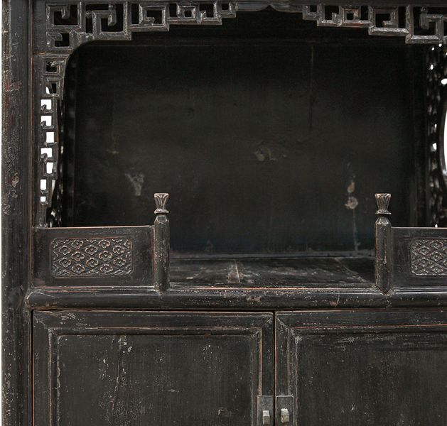 ELI, antiker Ming-Schrank 180 Jahre alt