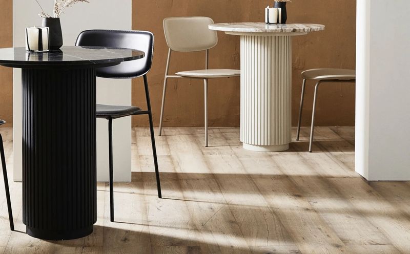 Kleiner Esstisch ARI, runder Bistrotisch D 70 cm weiß Marmor, Marmortisch