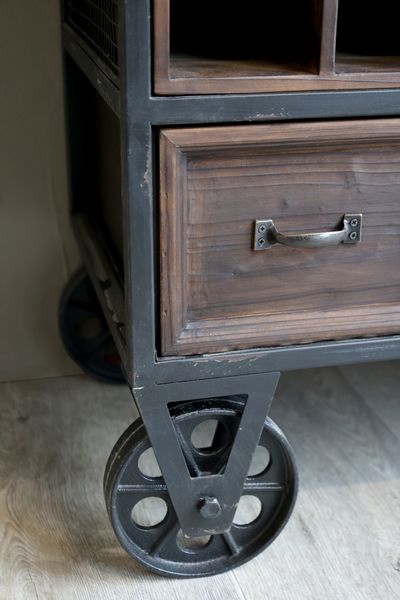 TIM, Rollwagen-Anrichte, Hausbar auf Rädern im Landhaus Industrie Look