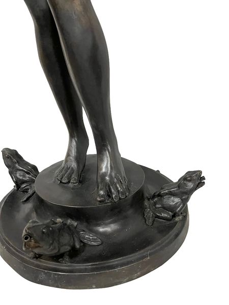 Bronze Brunnen "Lady mit Fröschen", Wasserspeier H 97 cm