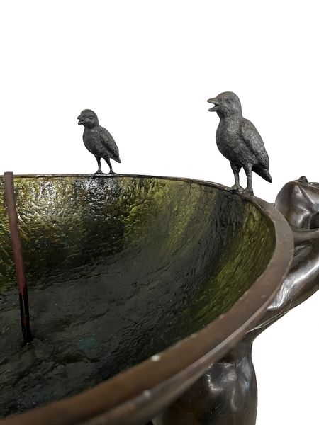 Garten Brunnen Skulptur Bronze Art Deco "Lady mit Vogelbad"