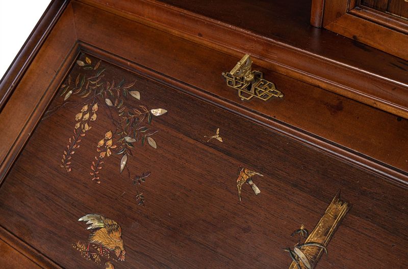 02, Chinois-Schrank mit Schreibfläche, antiker Sekretär