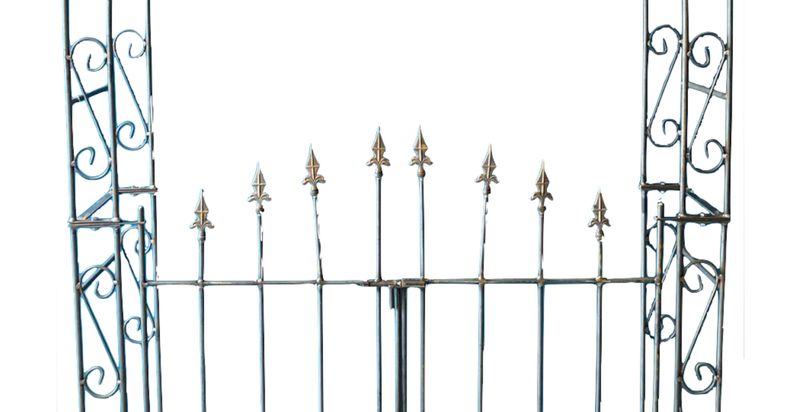 Gartendekoration Rosenbogen mit Tor antiker Landhausstil