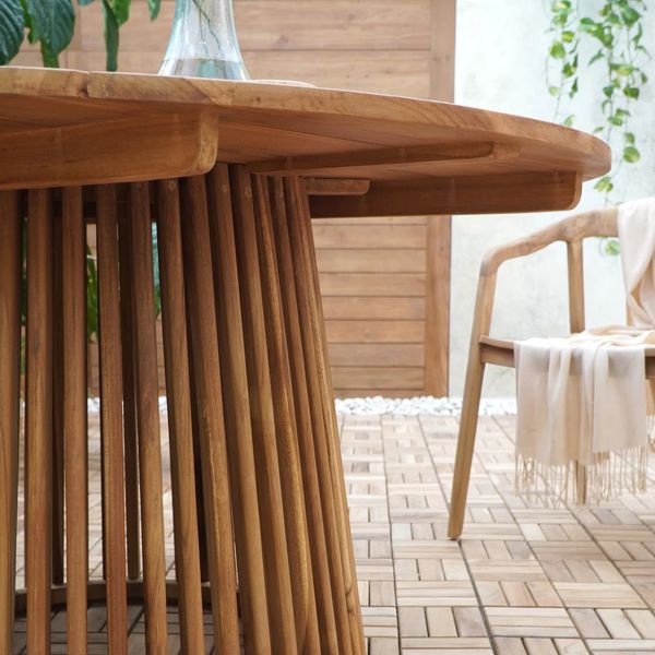 Matz Möbel Gartentisch LORA rund D 120 cm Massivholz Landhausstil