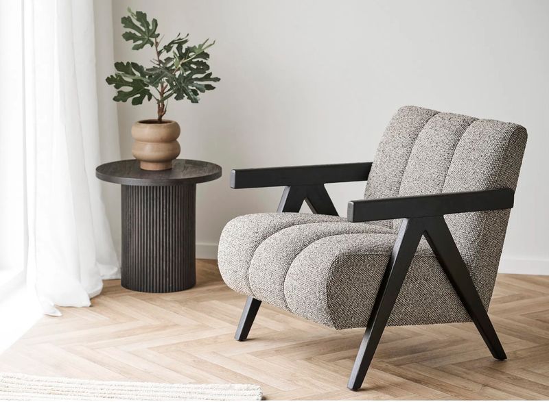 Sessel FLORA brauner Stoff schwarze Holz Armlehnen