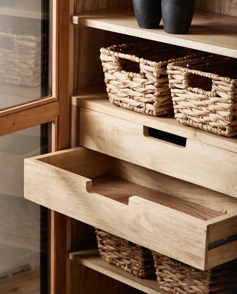 Große Holz Vitrine DEAN schwarz-natur Landhausstil