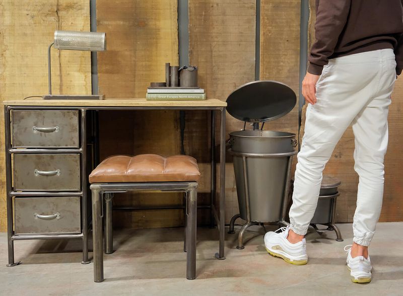 CARLO, Schreibtisch Metall-Holz Industriedesign