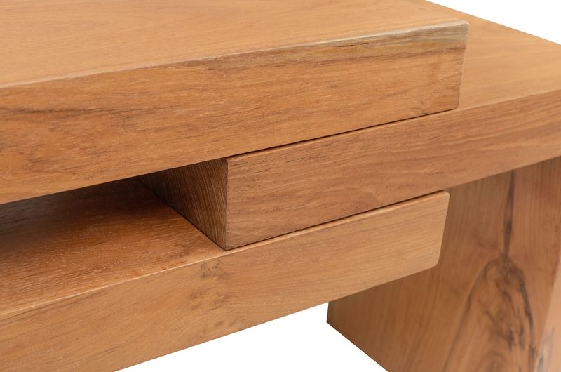 Abstrakter Couchtisch aus Teakholz - Naturbelassenes Design | Matz Möbel