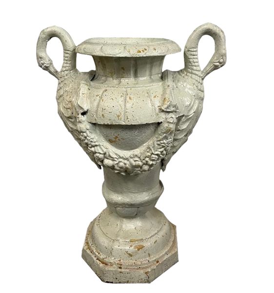 Amphore weiß shabby H 72 cm Gusseisen "Schwanenvase"