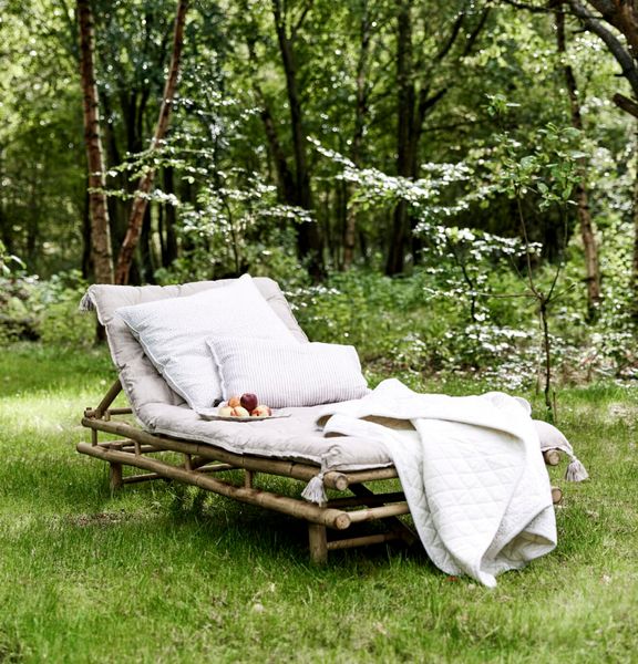 Gartenliege Bambus NORA, Sonnenbett im Landhausstil