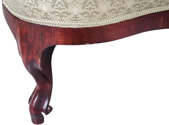 Kleines Biedermeier Sofa 2 Sitzer creme-weiß gemustert