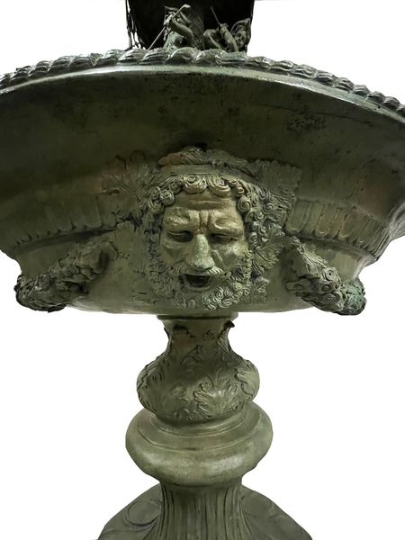 Garten Brunnen H 280 cm, "Bronze Brunnen mit kleinen Skulpturen"