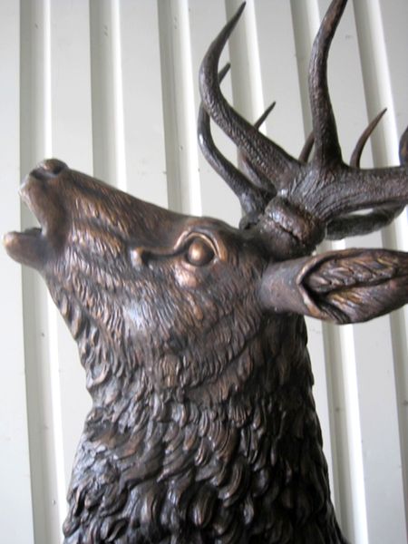 Bronze Skulptur "großer Hirsch" H 300 cm, große Bronze Statue
