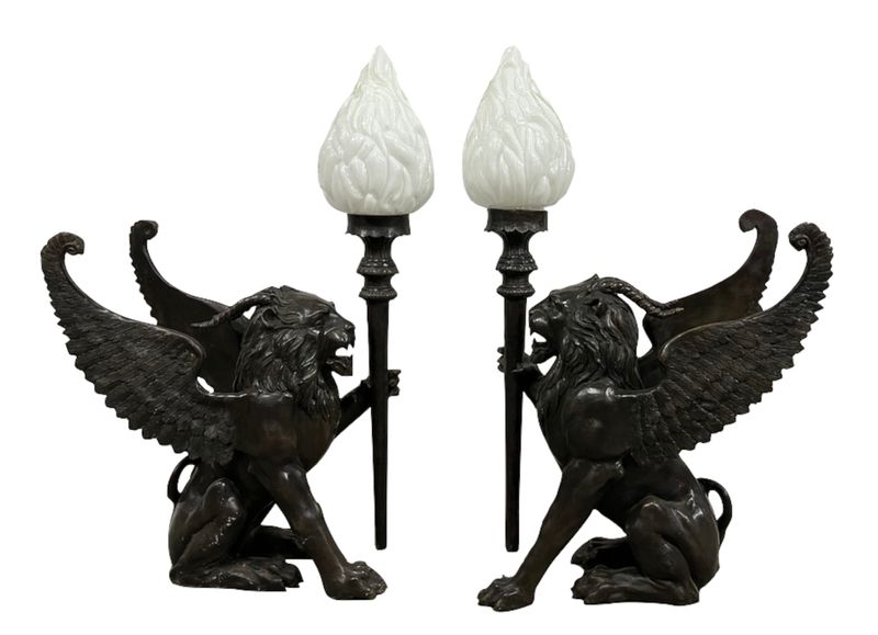 Bronze Skulptur "Löwen-Paar mit Lampen"