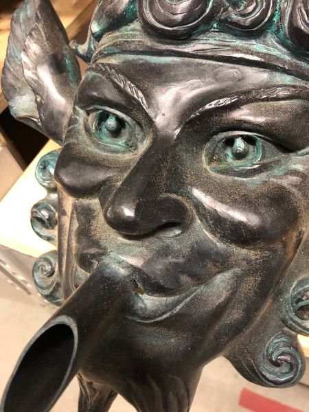 Garten Brunnen "Bronze Wasserspeier" bronzener Wandbrunnen L 30 x H 35 cm