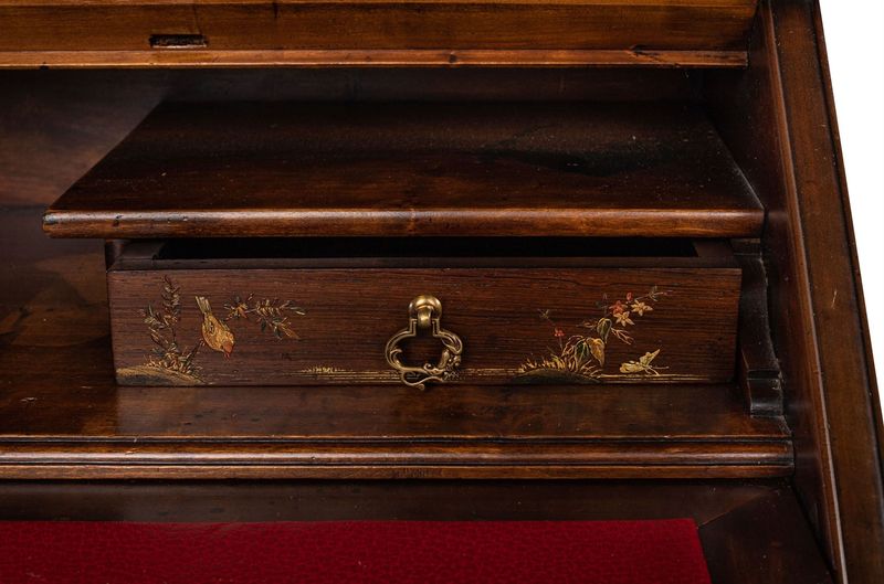 02, Chinois-Schrank mit Schreibfläche, antiker Sekretär