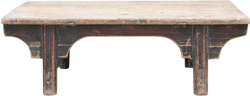 Alter Couchtisch 83 cm breit verziert, antiker Wohnzimmertisch