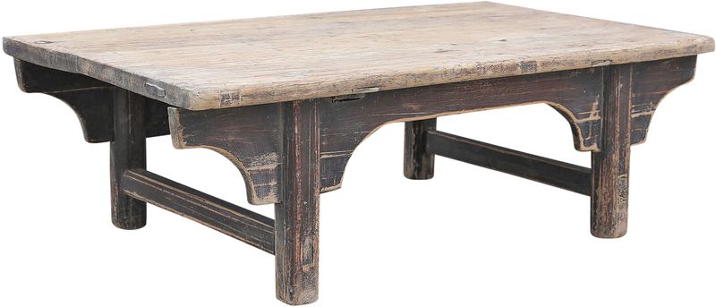 Alter Couchtisch 83 cm breit verziert, antiker Wohnzimmertisch