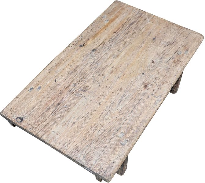Alter Couchtisch 83 cm breit verziert, antiker Wohnzimmertisch