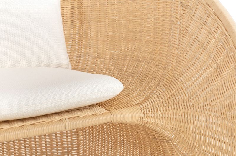 ISO, Designer Rattan Sessel mit weißen Kissen