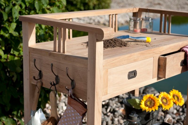 BERTA, Pflanztisch Holz mit Ablage und Schubladen