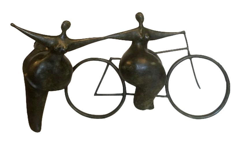 Gartenskulptur Bronze "Frauen auf Fahrrad"