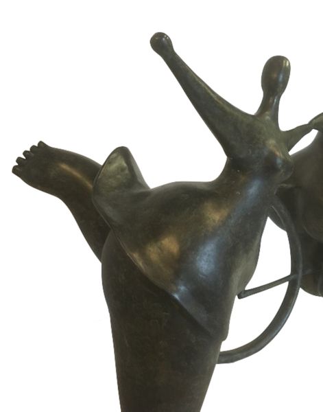 Gartenskulptur Bronze "Frauen auf Fahrrad"