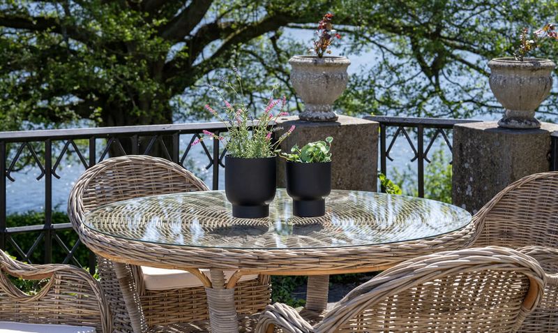 Matz Möbel Gartentisch CLAIRE rund 120 cm Rattan im Landhausstil