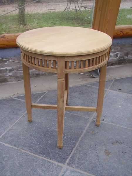 GINA, Gartentisch rund Holz 70 cm Landhausstil