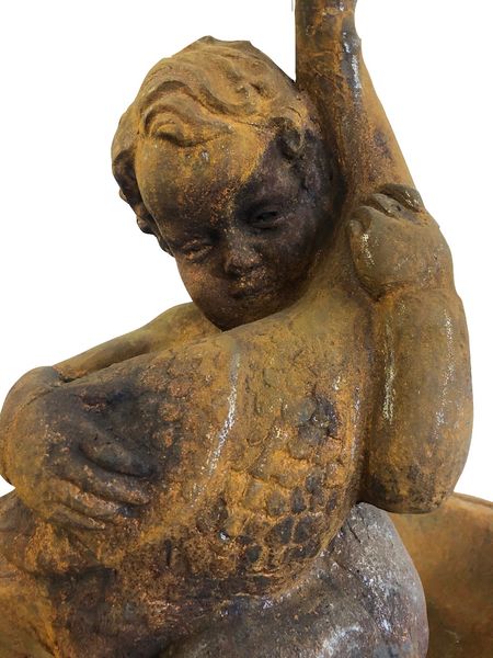 Gusseisen Brunnen "Junge mit Schwan" H 140 cm rostige Patina