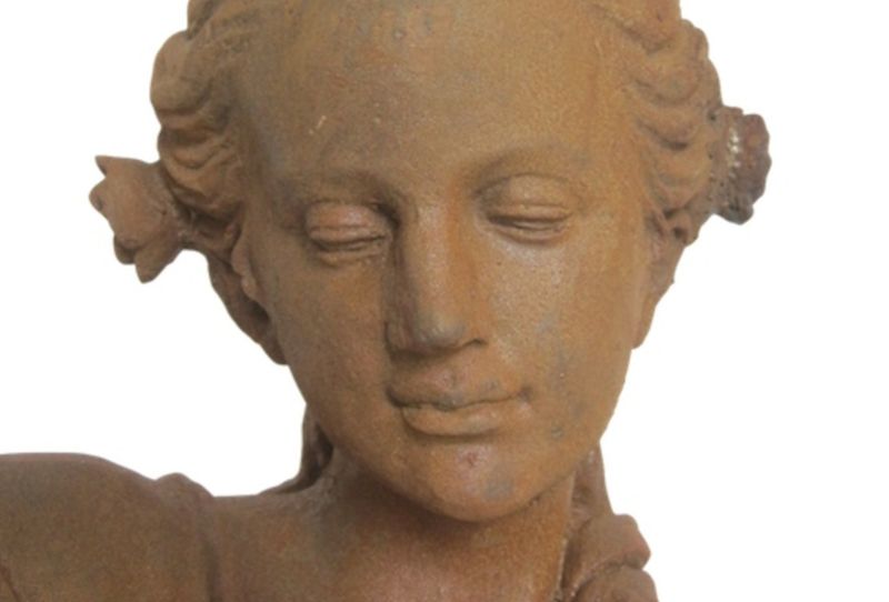 Büste Dame H 60 cm mit Rosen aus Gusseisen