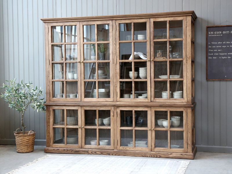 RIKO, großer Vitrinenschrank mit 8 Türen natur antik Holz