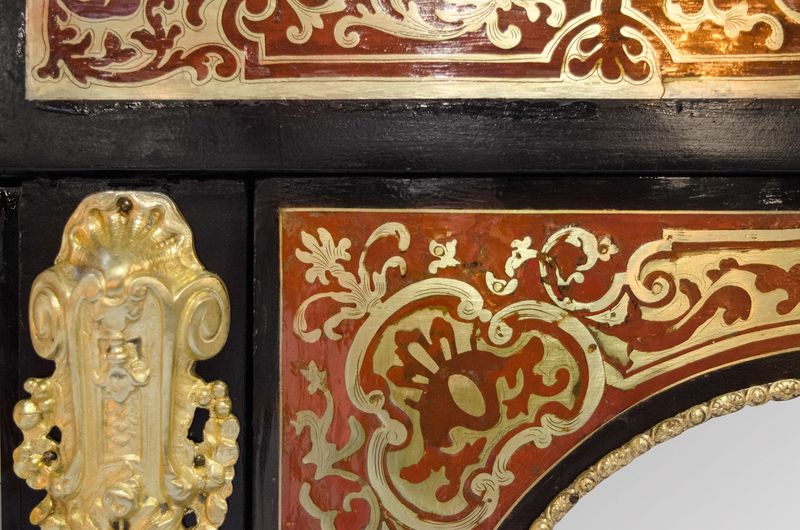 22, Antikes Boulle-Sideboard