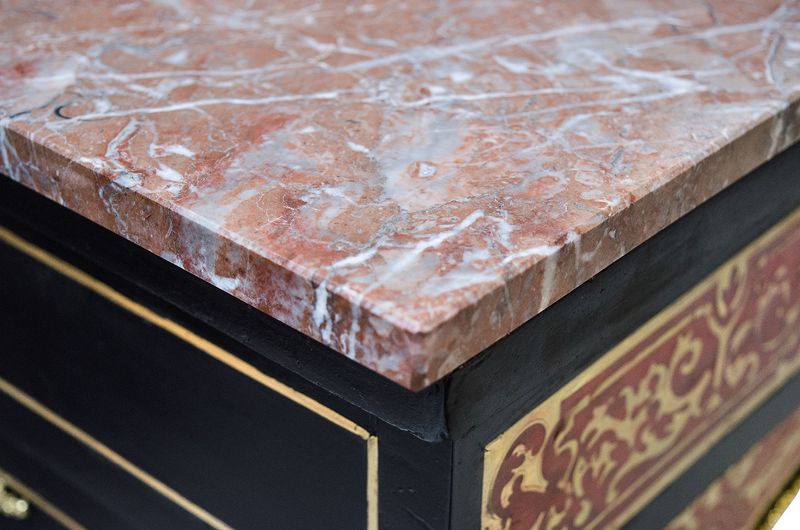 22, Antikes Boulle-Sideboard