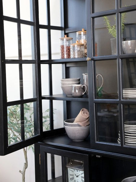 RIKO, Vitrine mit 4 Türen schwarz im Landhausstil