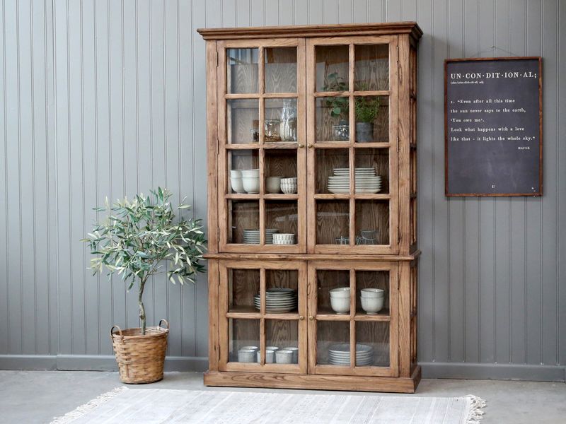 RIKO, Vitrine mit 4 Türen antik natur Holz im Landhausstil