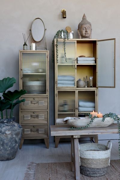 LUCI, Kleine Vitrine antik Messing 1 Glastür & 3 Klapptüren