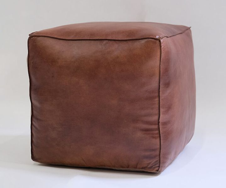 Naturbrauner Leder Pouf Würfel, trendiges Bodenkissen