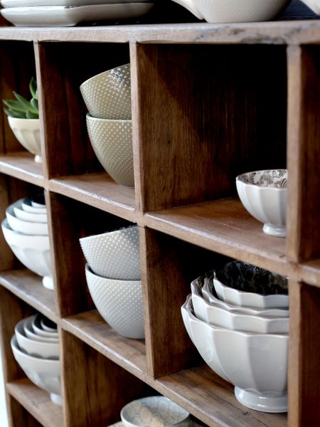 LILLY, Wandregal recycelt altes Holz