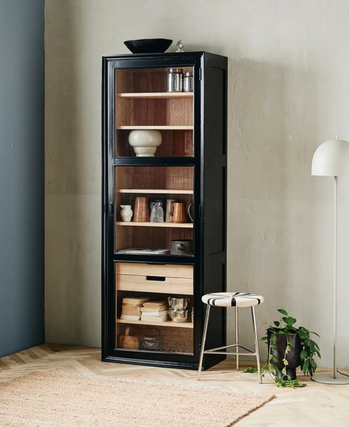 Matz Möbel schmale Vitrine DEAN schwarz-natur, Spind Landhausstil