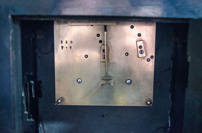 50, Antike Tischuhr Boulle