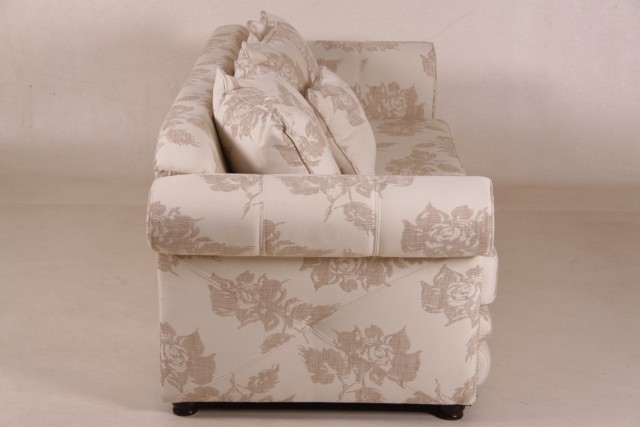 Landhaus Sofa beige Rosen, Größe 3 Sitzer H 77SH 44 x B 211 x T Polstermöbel Landhausstil Leder ~ Landhaus Sofa beige Rosen, Größe 3 Sitzer H 77SH 44 x B 211 x T